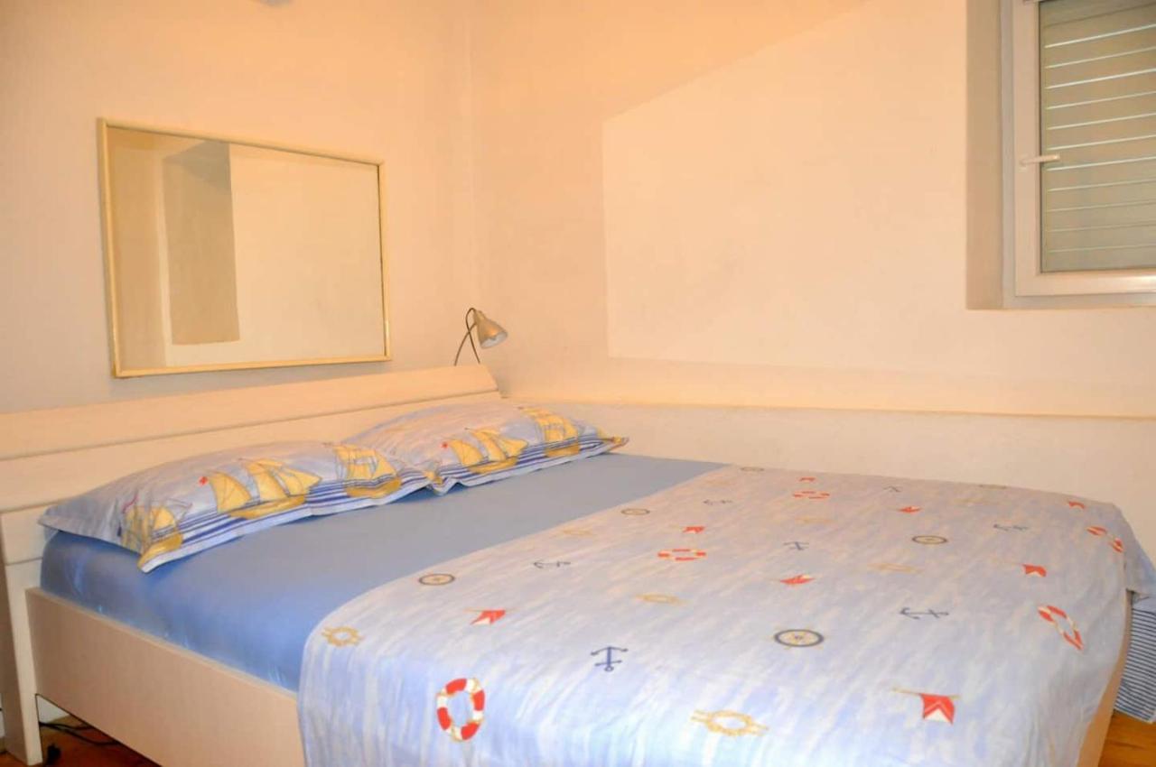 Apartments Adriana Бол Экстерьер фото
